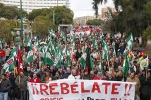 Más de 2.500 personas en la manifestación unitaria de Sevilla contra la crisis