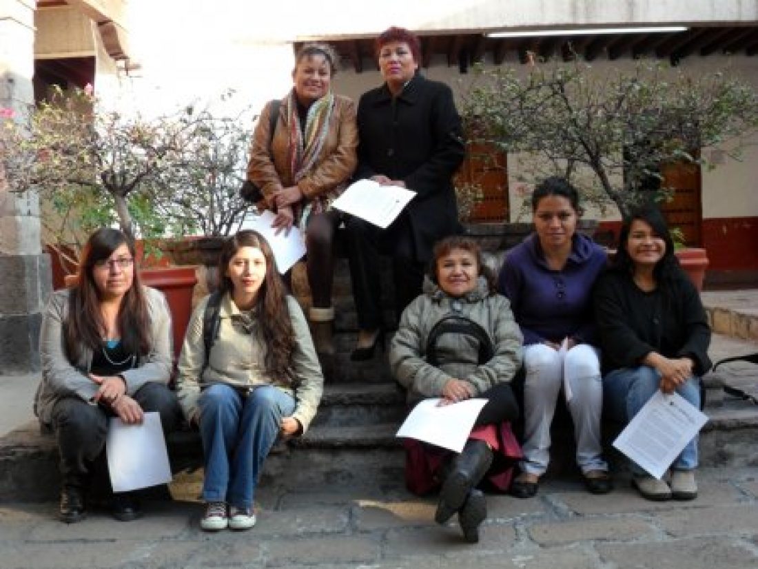 Mujeres de Atenco : una ruda piedra en el camino hacía el estrellato de Peña Nieto