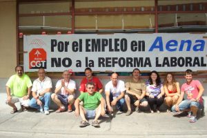 El encierro, un paso más en la movilización contra los planes del Presidente de Aena