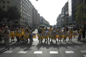 Crónica de los cortes de trafico de hoy en Barcelona y denuncia cómo el INSS oferta horas extras a la plantilla