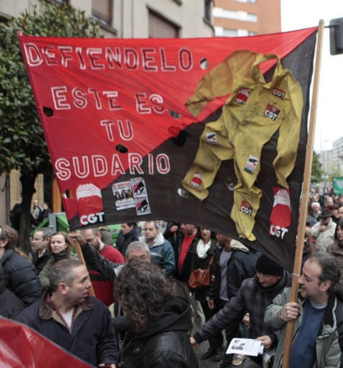 Montajes Nervión soluciona los problemas de falta de seguridad despidiendo a los trabajadores que la reclaman.