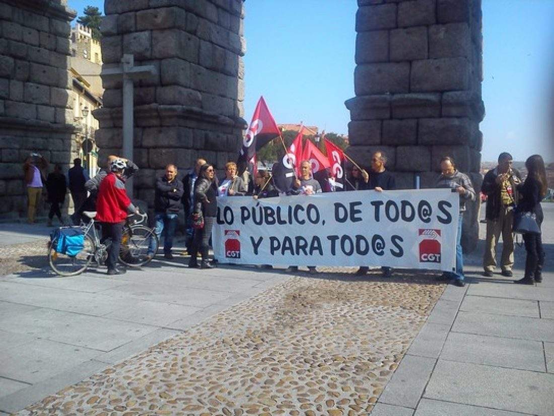 Concentración en Segovia contra la destrucción de lo Público