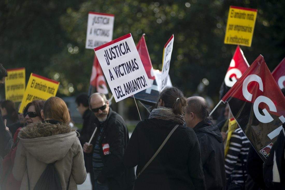 CGT presenta ante Ministerio de Trabajo y Dirección de Ordenación de la Seguridad Social escrito «Amianto Asesino»