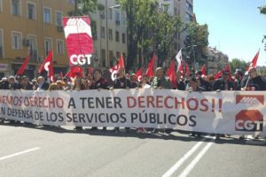 Miles de personas salen a la calle el 1º de Mayo para recuperar derechos y libertades