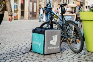 CGT celebra que la justicia reconozca como falsos autónomos a los ‘riders’ de Deliveroo