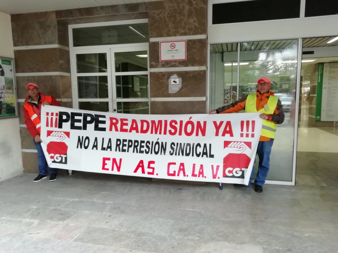 Huelga indefinida en el aparcamiento del Hospital de Puerto Real por el despido de un trabajador tras reclamar la mejora de las condiciones laborales