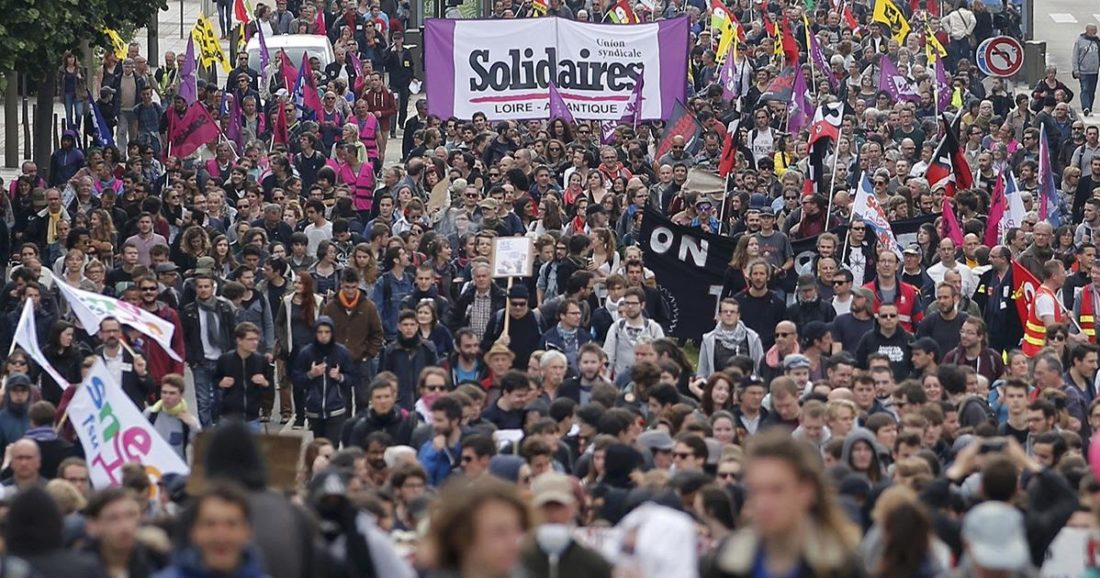 Solidaridad siempre con las personas que luchan por los Derechos Públicos para todos y todas