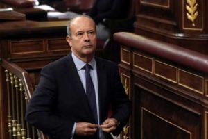 El ministro de Justicia, Juan Carlos Campo, pretende que los trabajadores de la Administración de Justicia nos saltemos la Ley