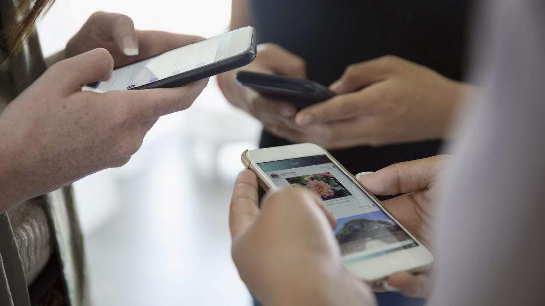 Unísono e ING chantajean a sus plantillas obligándoles a utilizar sus teléfonos para teletrabajar