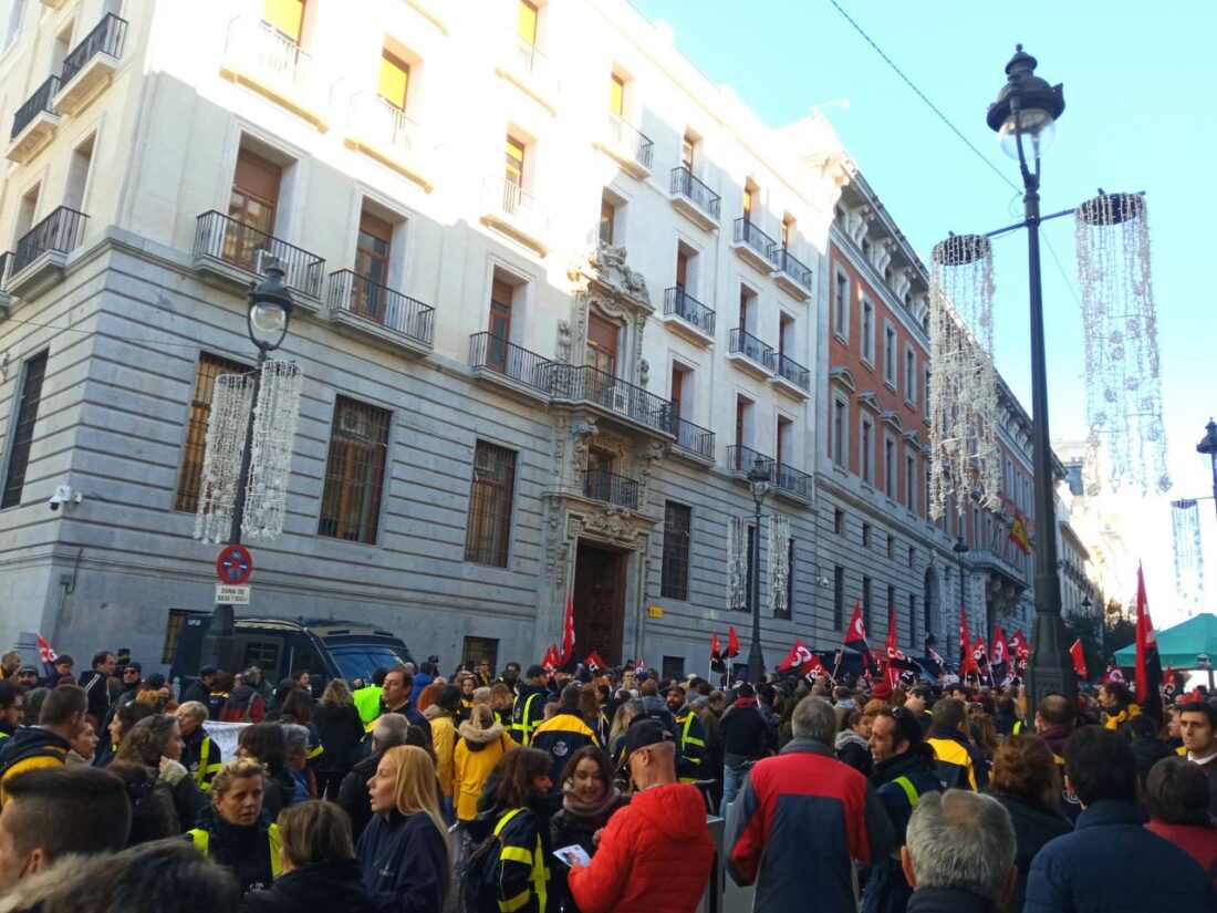 La plantilla de Correos protagoniza una huelga histórica