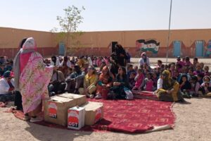 Delegación de CGT visita los Campamentos Saharauis de Tindouf con el proyecto «Mujeres y baberos»