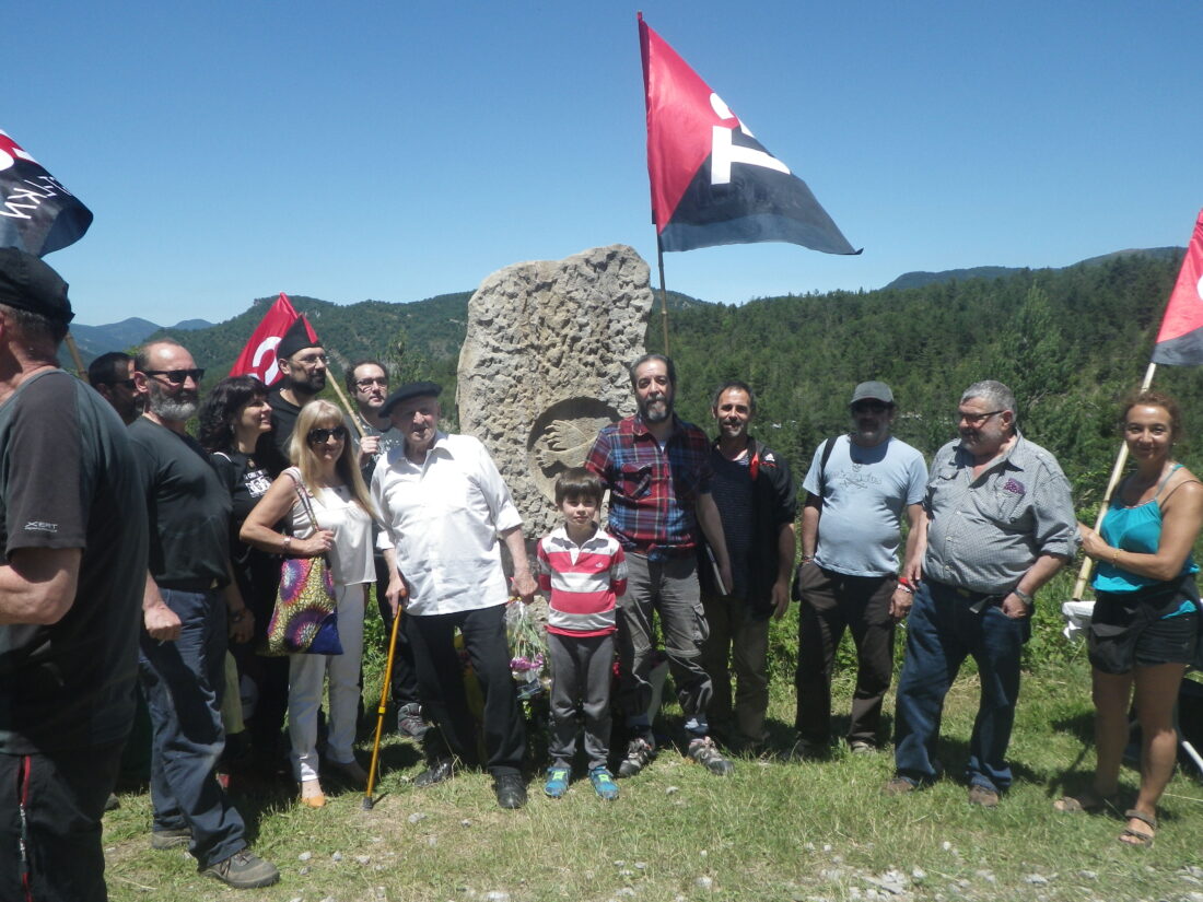 Homenaje en el Alto de Igal a los presos-esclavos que realizaron la carretera a pico y pala