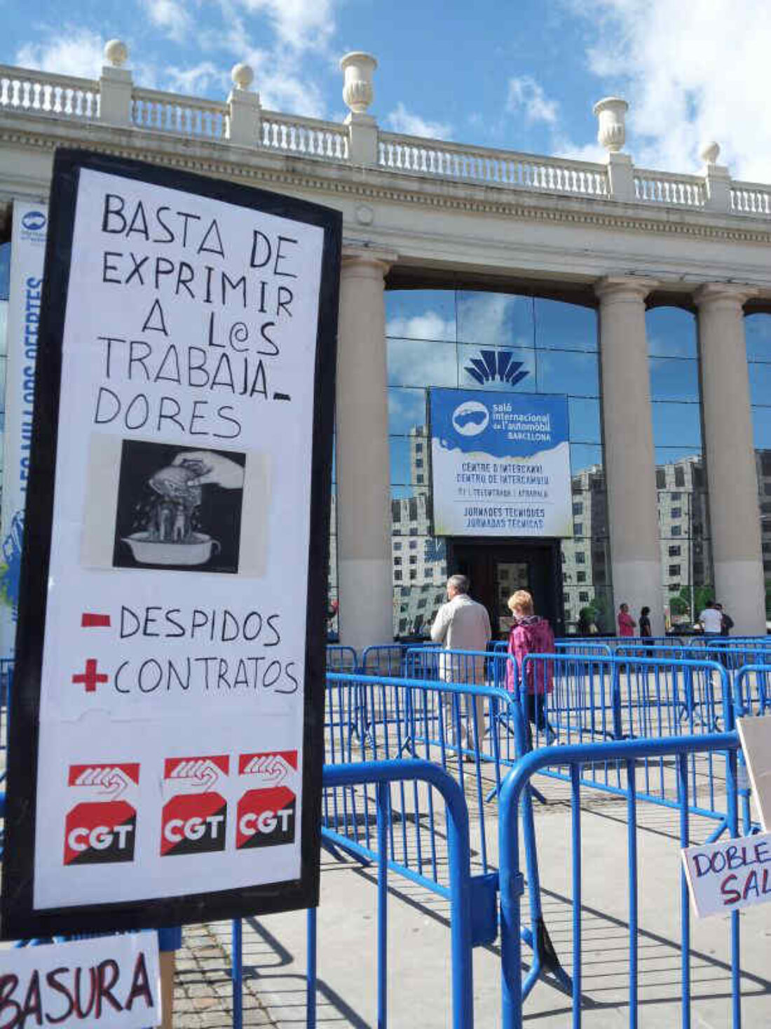 Acciones de protesta de CGT Metal en el Salón del Automovil de Barcelona el viernes y sábado