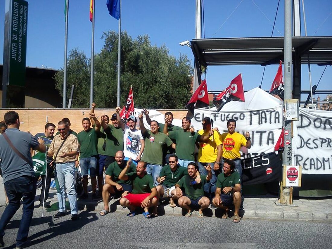 Los bomberos del INFOCA aplazan la huelga de hambre