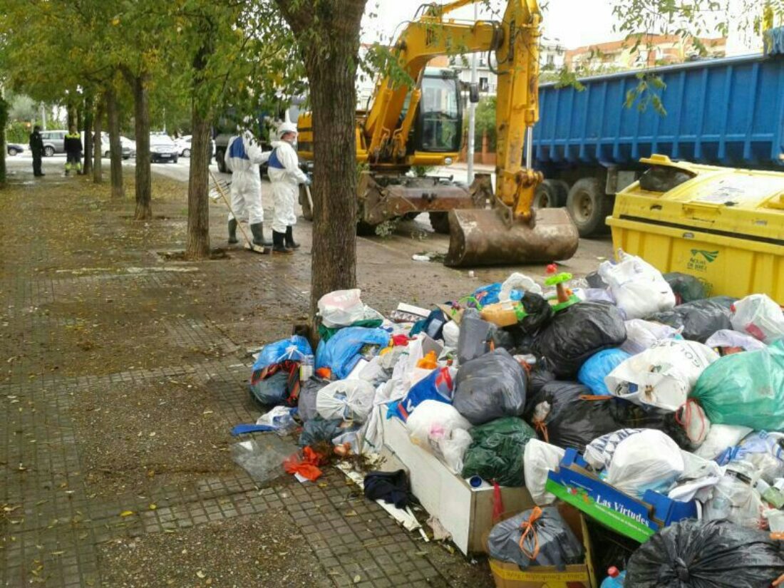 Solidaridad con la plantilla en huelga indefinida de Urbaser en Jerez