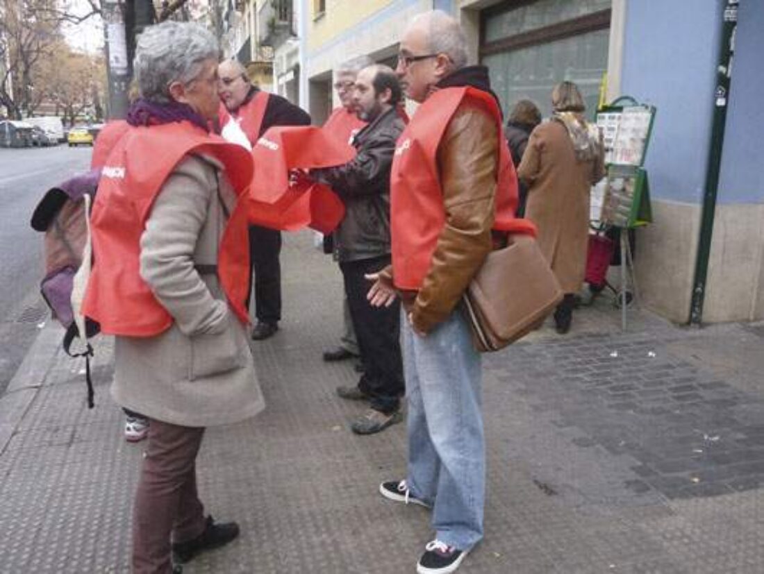 Continúa la campaña de CGT en Alicante y Valencia contra la compra de productos de la ONCE a través de los Canales Físicos Complementarios