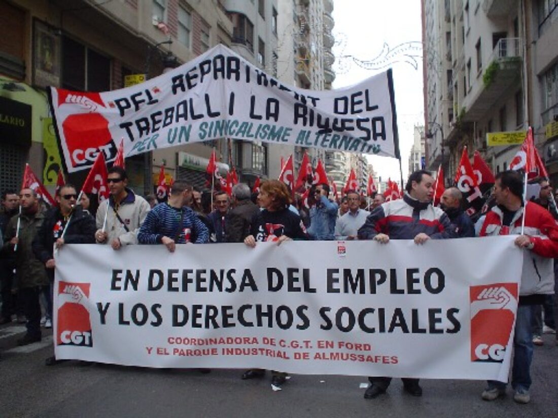 Concentración de la Asamblea de afectados por el ERE de FORD-Almussafes