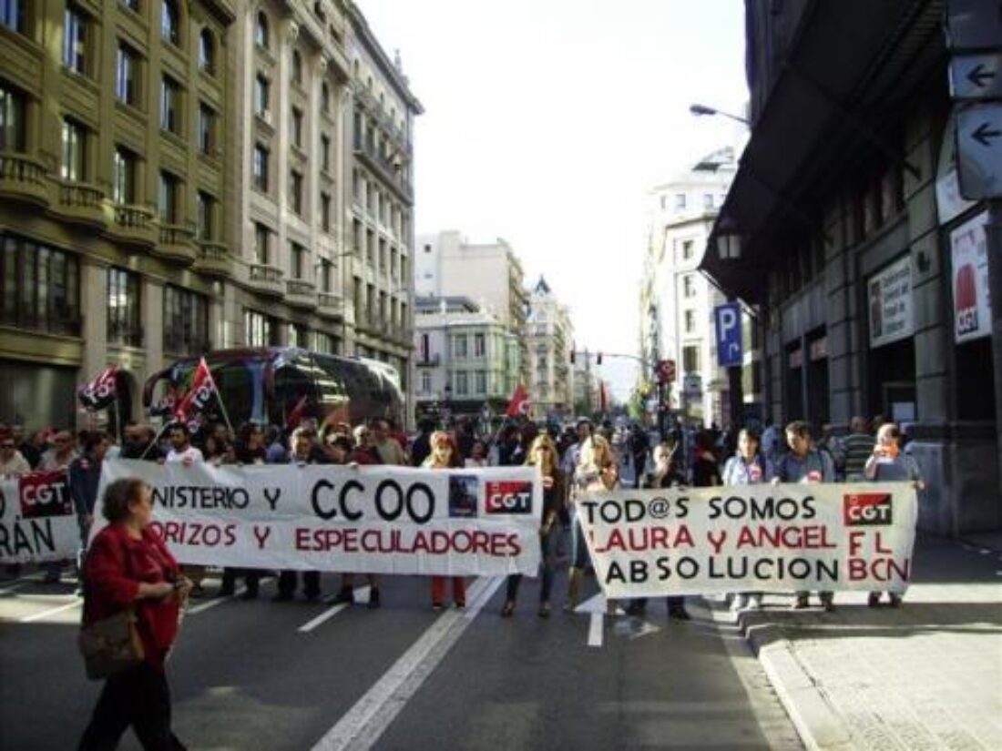 Barcelona :  Más de 100 compañeras y compañeros se solidarizan con Ángel y Laura (5/10/10)