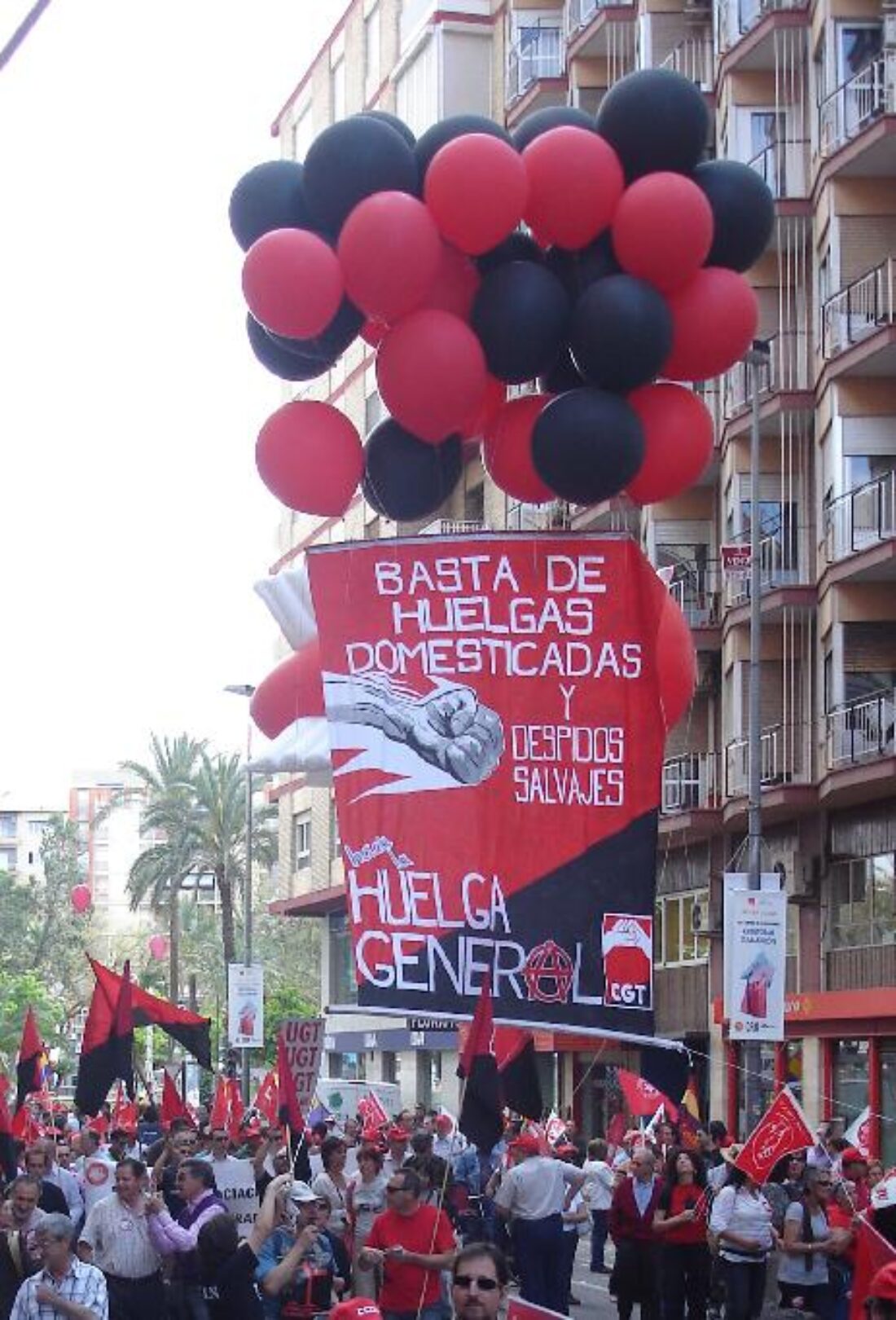 [Fotos] Concentración de trabajadores y trabajadoras de Correos en Castellón