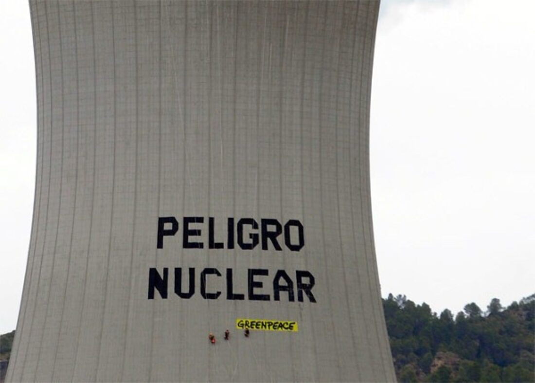 CGT exige la libertad de los 16 detenidos tras la acción de Greenpeace en la central nuclear de Cofrentes