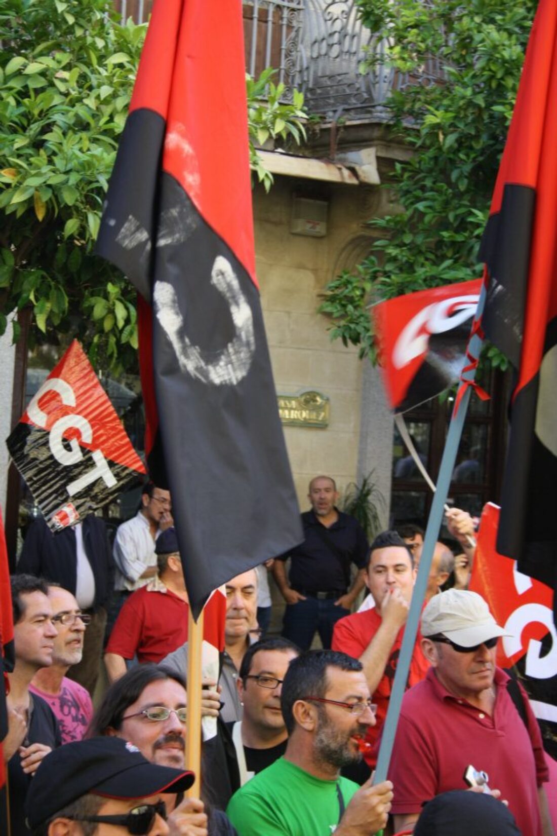 Concentración de CGT contra el ERE en el Ayuntamiento de Jerez