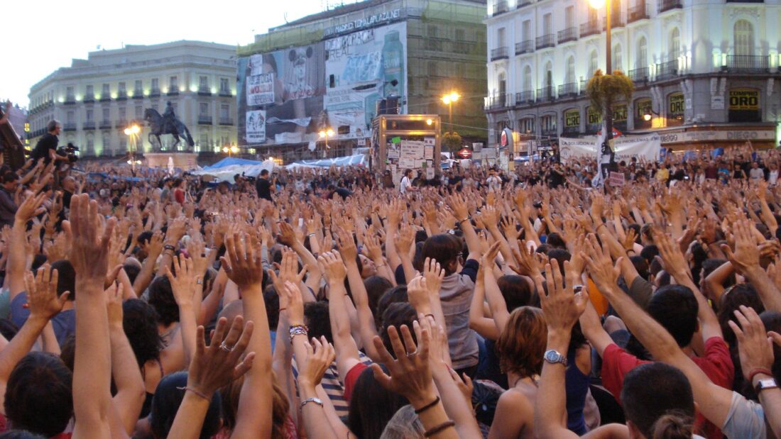 Celebración multitudinaria del aniversario del 15M madrileño en la Puerta del Sol