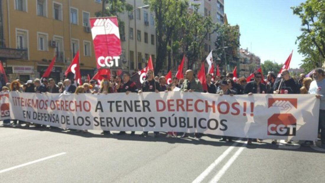 Miles de personas salen a la calle el 1º de Mayo para recuperar derechos y libertades