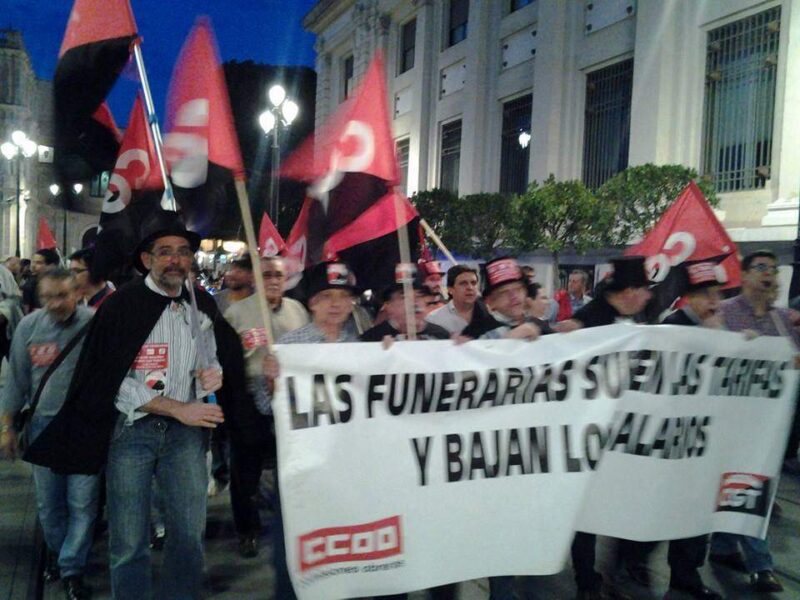 Cortejo funerario por las calles de Sevilla - Imagen-14