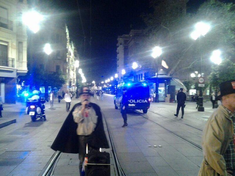 Cortejo funerario por las calles de Sevilla - Imagen-12