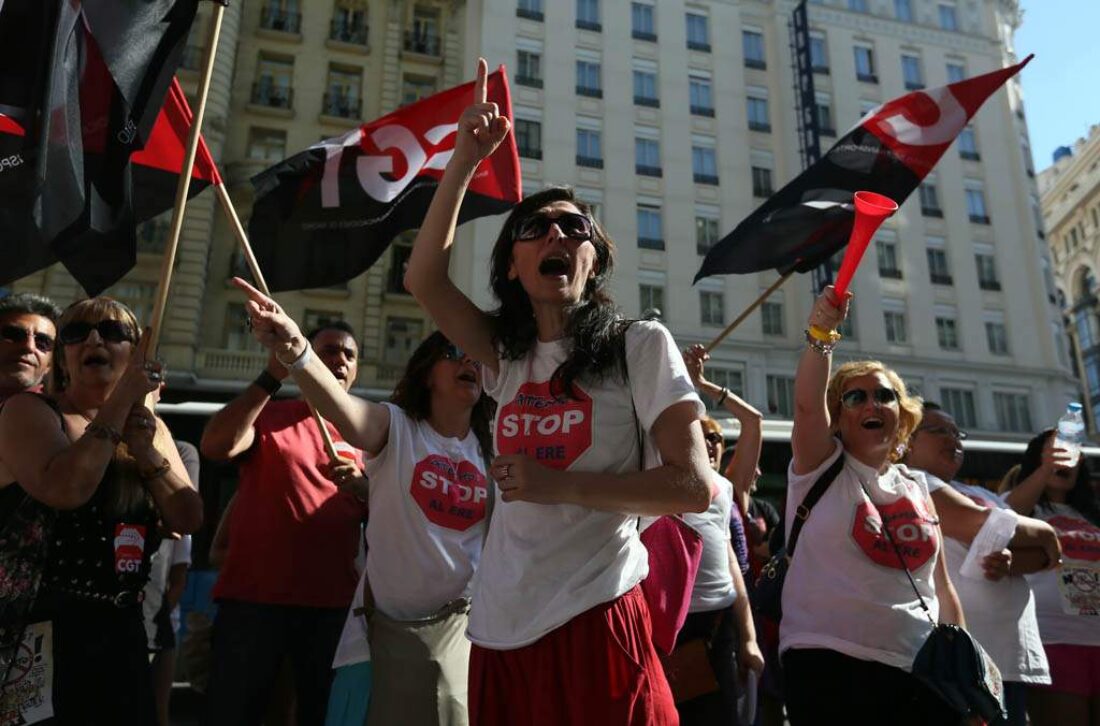 [Fotos]: Concentración en Madrid contra el ERE de Atento