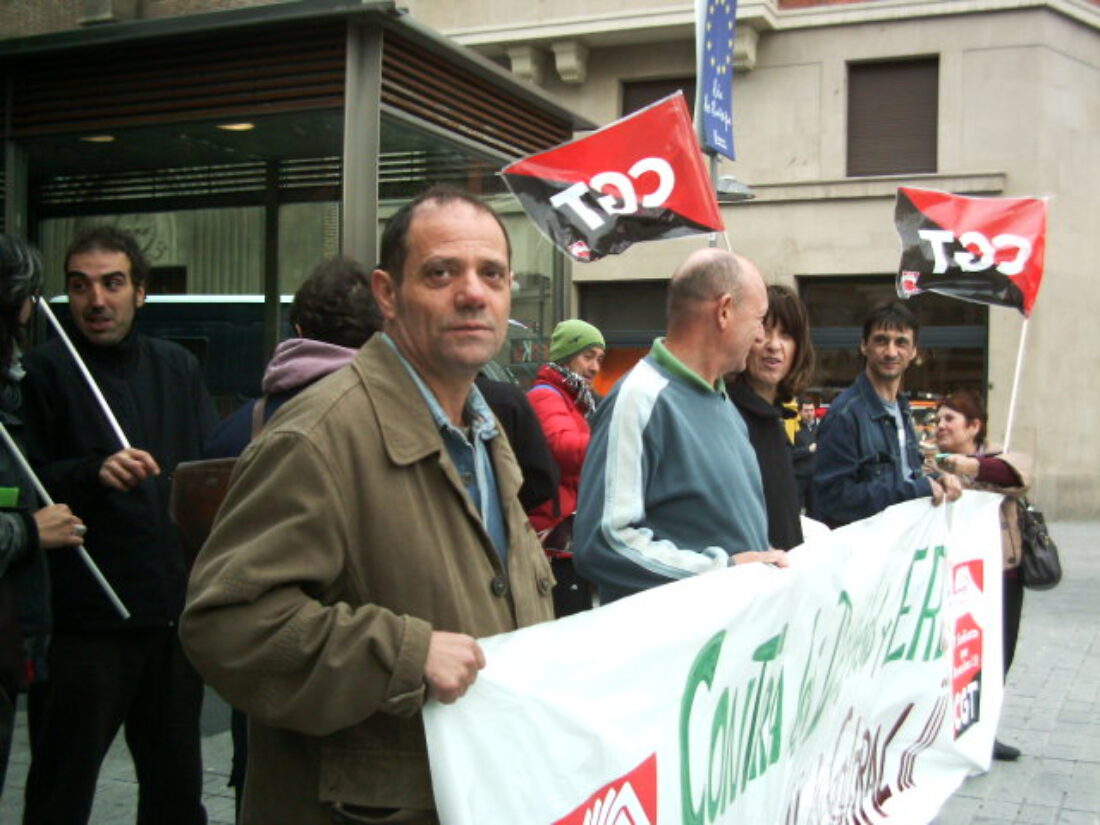 Pamplona : Concentración de CGT contra los recortes sociales (13/5/10)