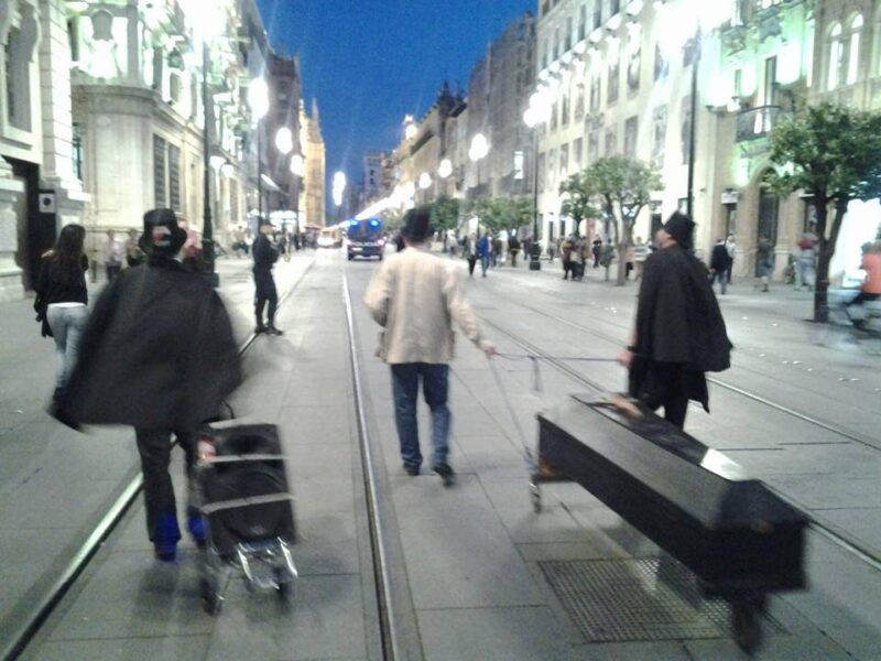 Cortejo funerario por las calles de Sevilla - Imagen-18